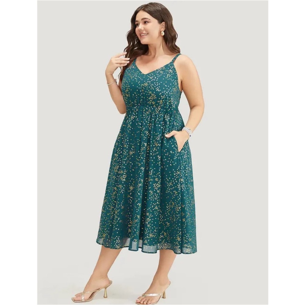 BloomChic Emerald and Gold Stars Midi Dress - Picture 2 of 6